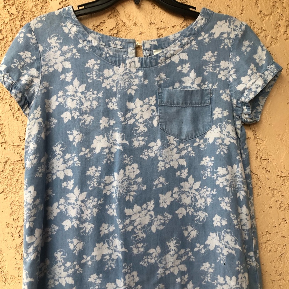 BLUE BEAUTIFUL FLOWERY TOP